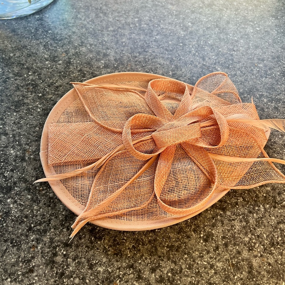 Chic Tan and Pink Hat Accessories